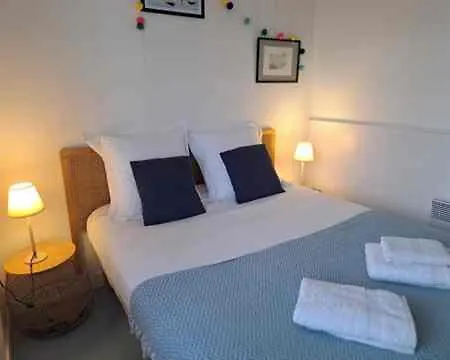 A 50 M De La Et Centre Apartamento *
